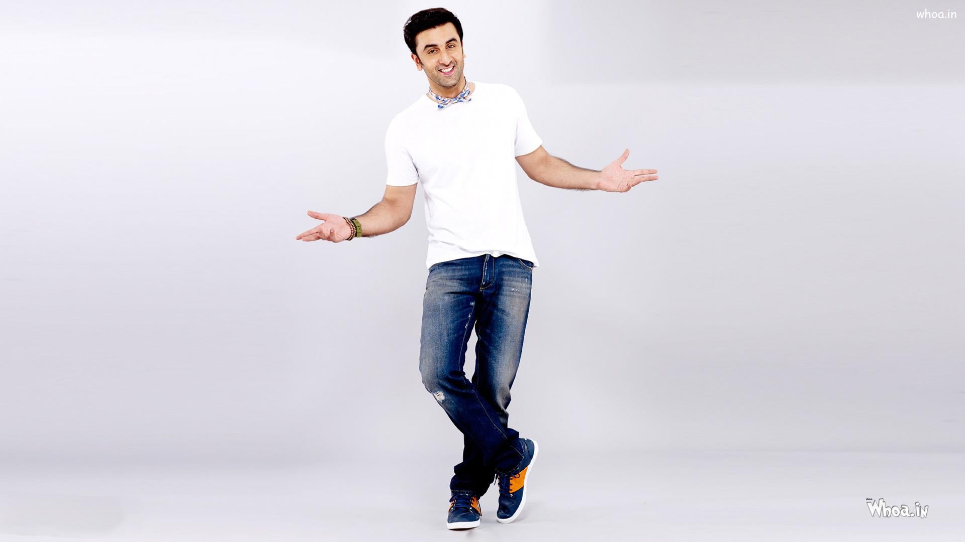 White Tshirt  ampify-test   